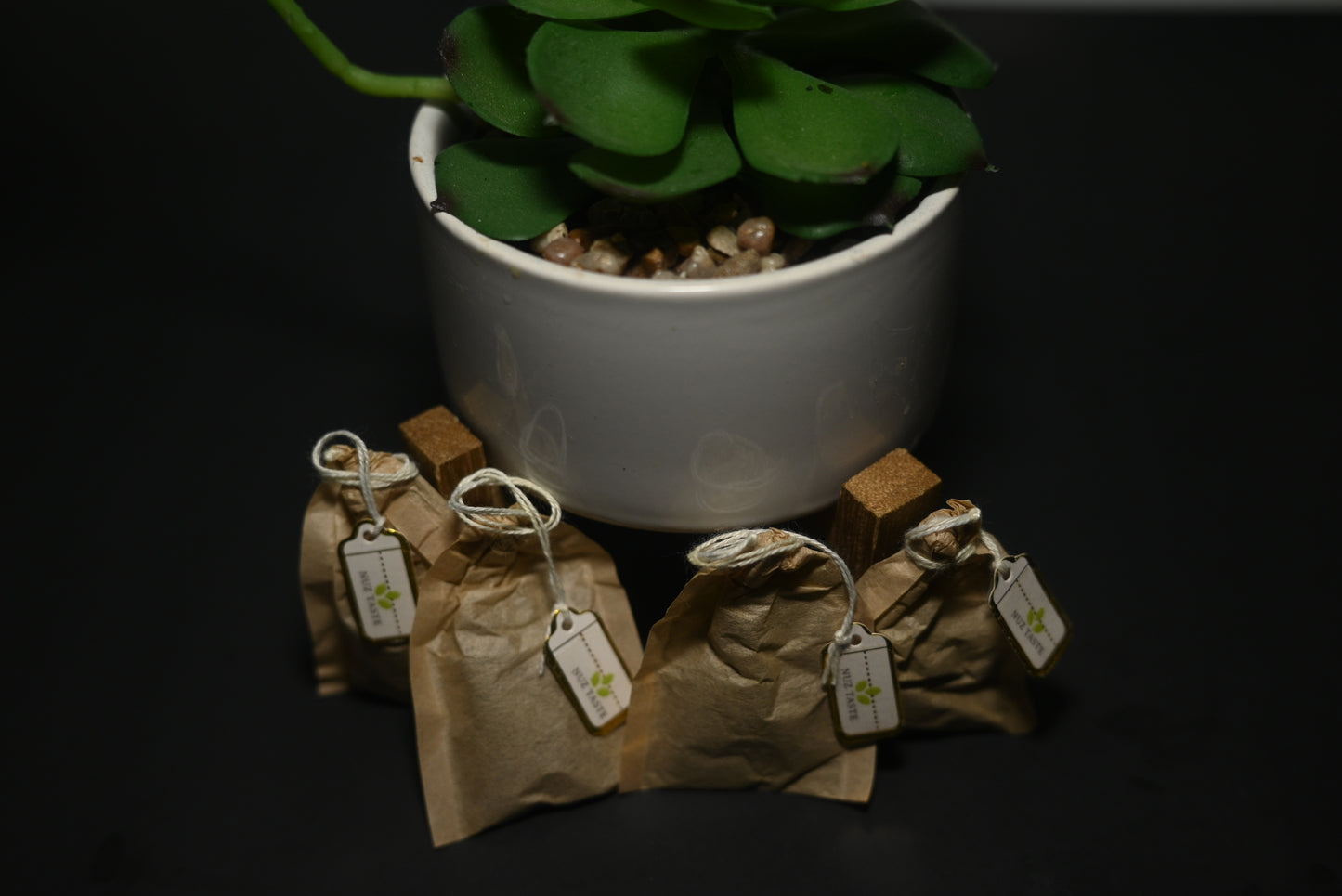 Asosi, Amwaz, Vèvenn Tea Bags